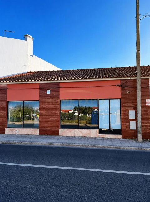 Negócio para Venda em Fazendas de Almeirim
