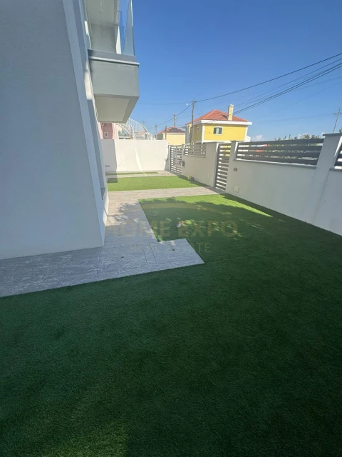 Moradia T4 para Venda em Santa Iria de Azoia, São João da Talha e Bobadela