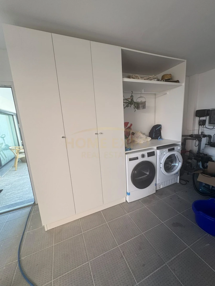 Moradia T4 para Venda em Santa Iria de Azoia, São João da Talha e Bobadela Foto 13