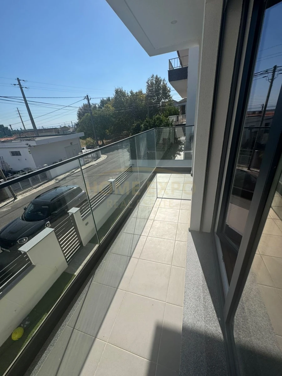 Moradia T4 para Venda em Santa Iria de Azoia, São João da Talha e Bobadela Foto 26