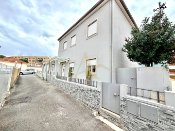 Moradia T3 para Venda em Campanhã