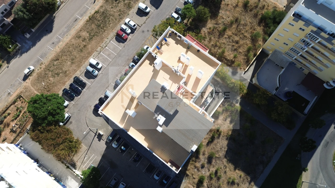 Apartamento T2 para Venda em Portimão Foto 17
