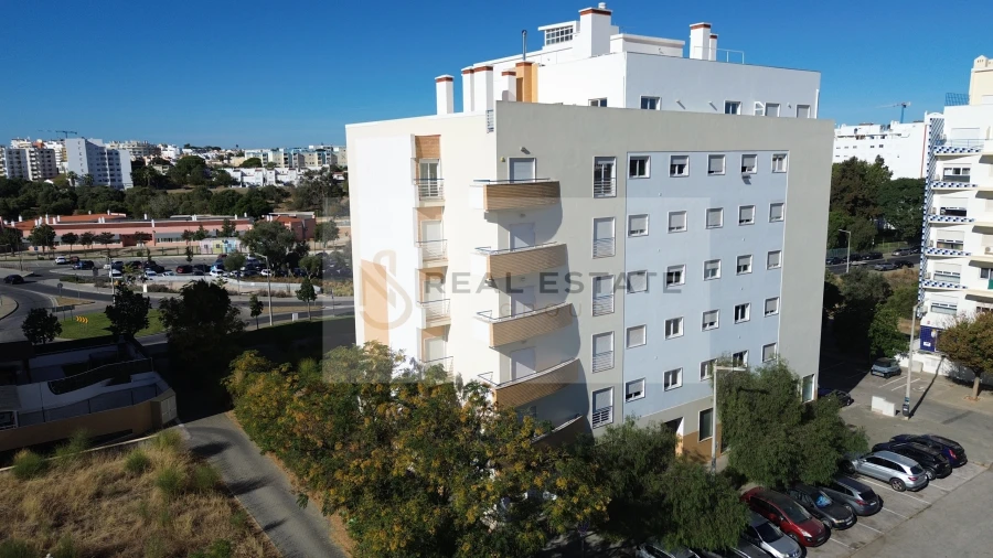 Apartamento T2 para Venda em Portimão Foto 18