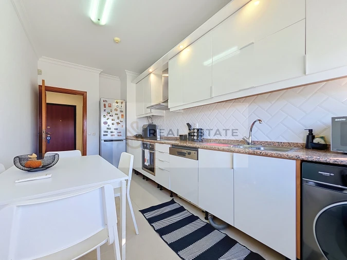 Apartamento T2 para Venda em Portimão Foto 2