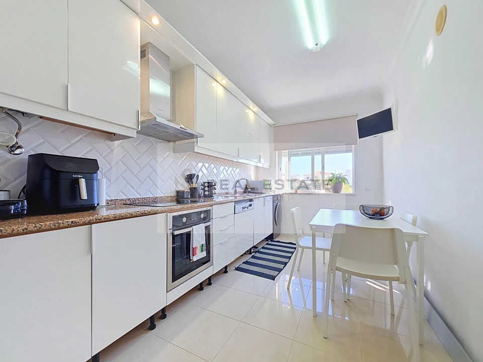 Apartamento T2 para Venda em Portimão Foto 1