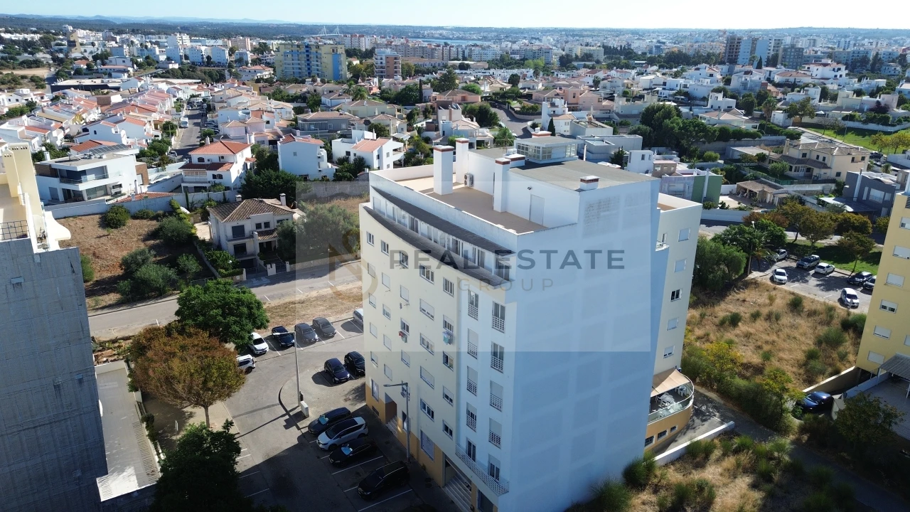 Apartamento T2 para Venda em Portimão Foto 20