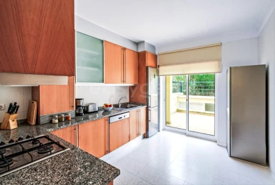 Moradia T4 para Venda em Sesimbra (Castelo)