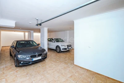 Moradia T4 para Venda em Sesimbra (Castelo)