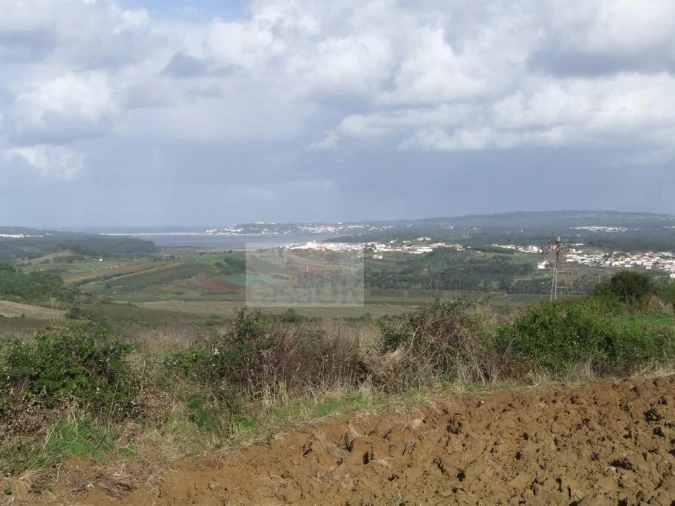 Moradia T3 para Venda em Santa Maria, São Pedro e Sobral da Lagoa Foto 2