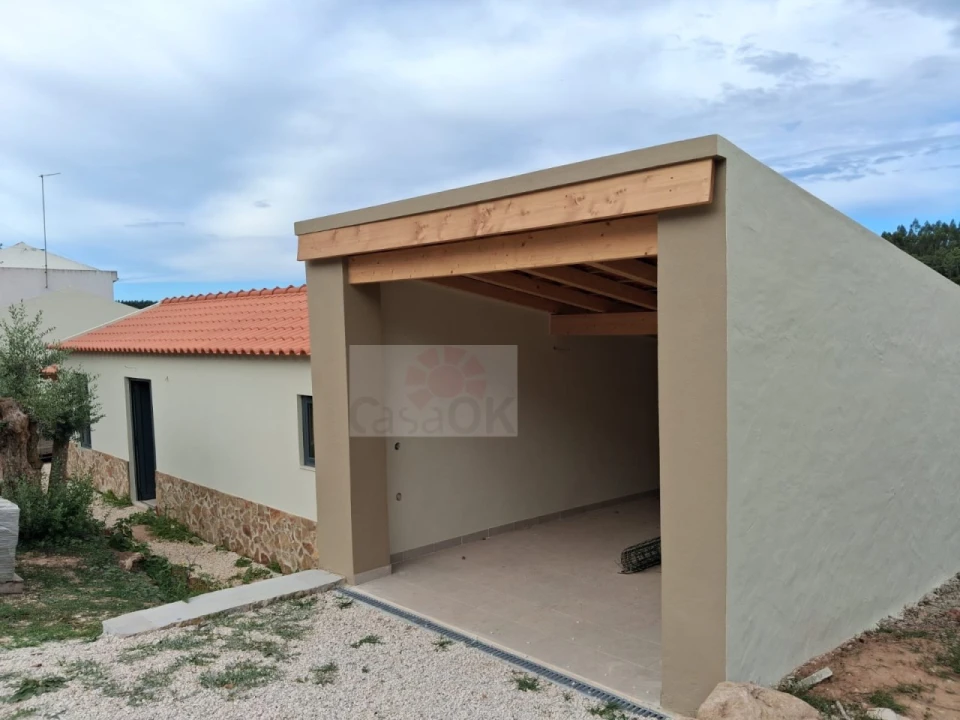Moradia T2 para Venda em Alvorninha Foto 11