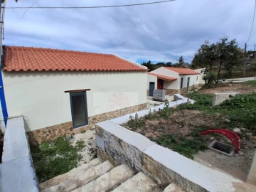 Moradia T2 para Venda em Alvorninha