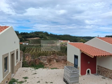 Moradia T2 para Venda em Alvorninha