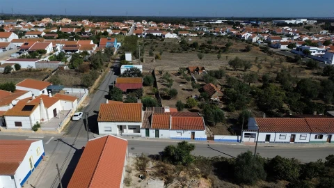 Moradia T1 para Venda em Ermidas-Sado