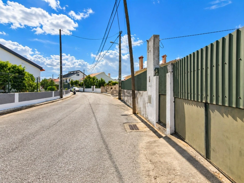 Terreno para Venda em Santo Antonio da Charneca Foto 7