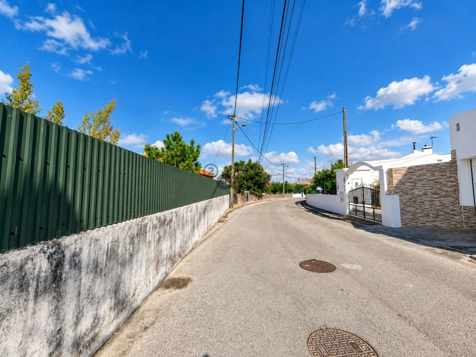 Terreno para Venda em Santo Antonio da Charneca Foto 8