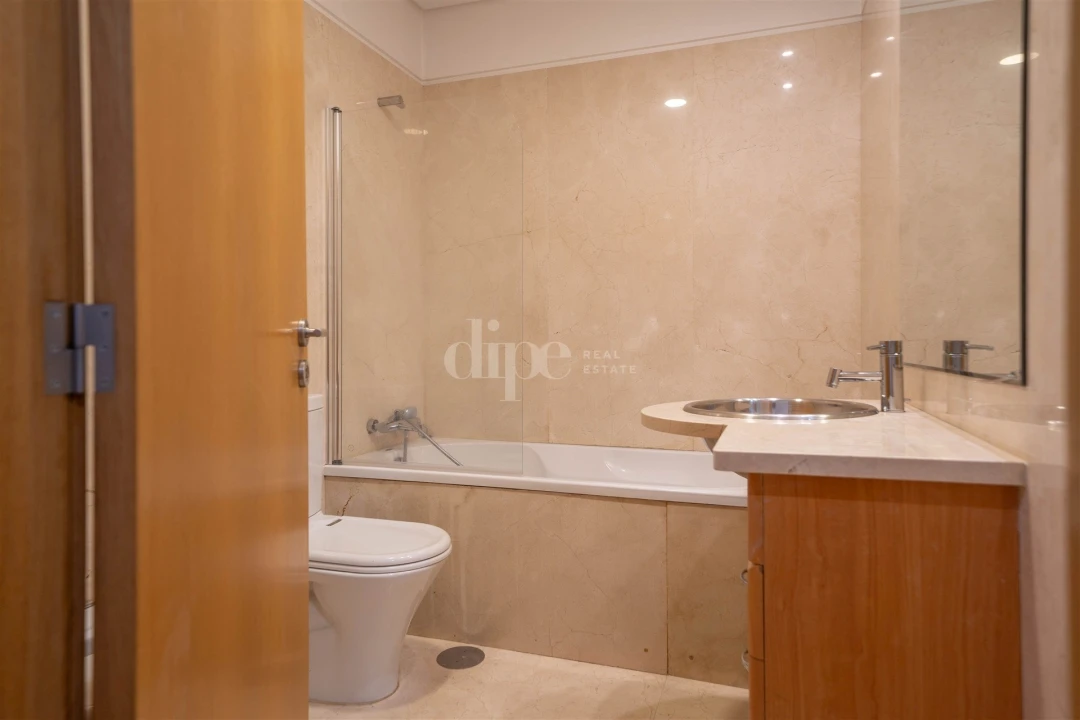 Apartamento T2 para Arrendamento em Creixomil Foto 19