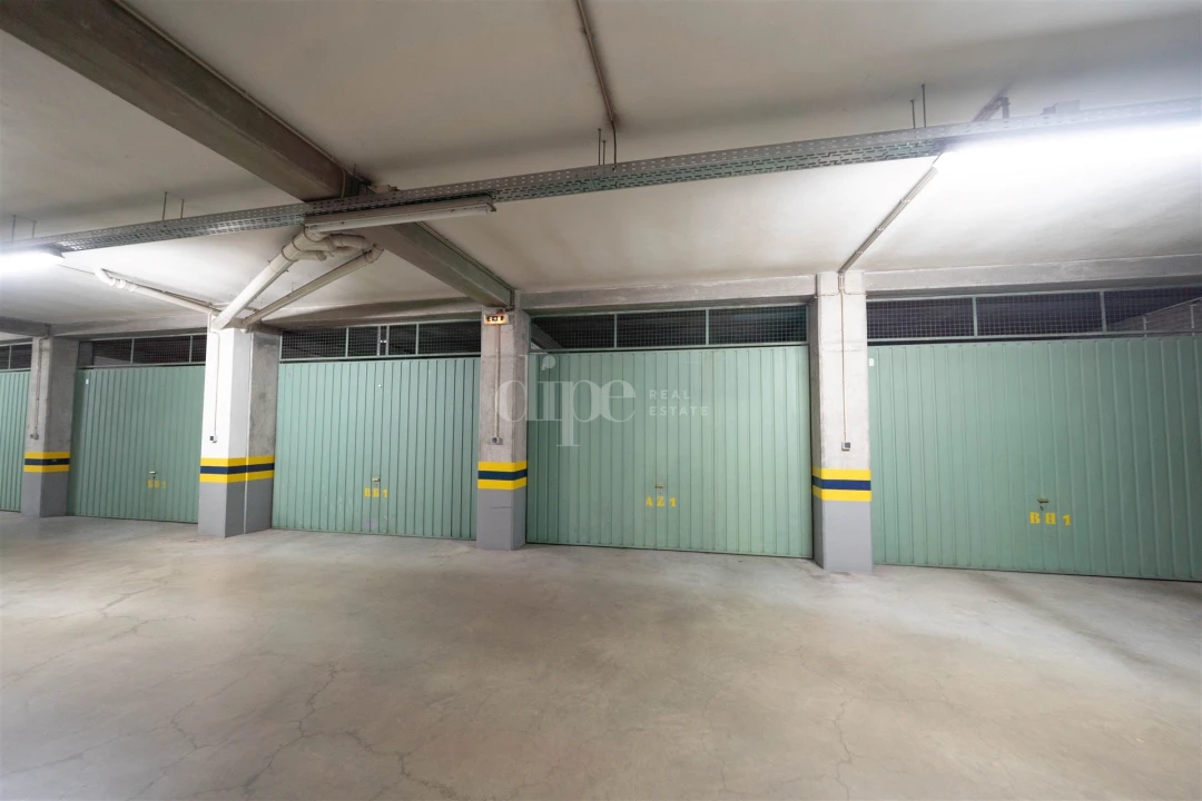 Apartamento T2 para Arrendamento em Creixomil Foto 22