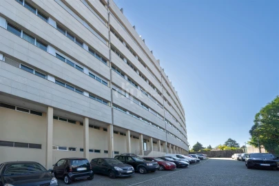 Apartamento T2 para Arrendamento em Creixomil