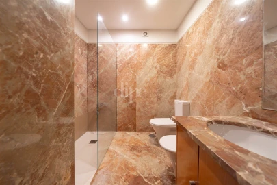 Apartamento T2 para Arrendamento em Creixomil