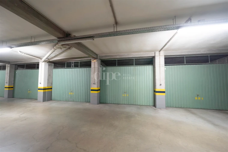 Apartamento T2 para Arrendamento em Creixomil Foto 22