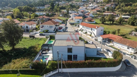 Moradia T3 para Venda em Santa Eulália