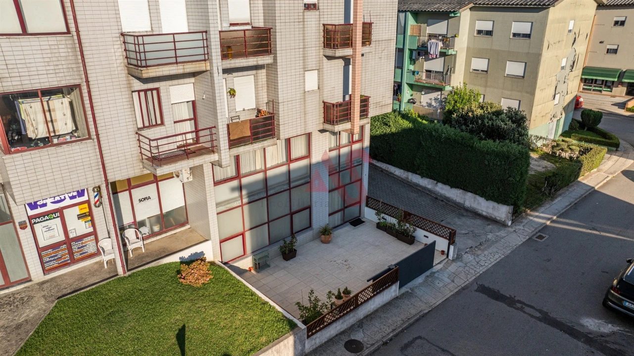 Apartamento T4 para Venda em Vilarinho das Cambas Foto 21