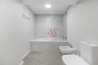 Apartamento T4 para Venda em Vilarinho das Cambas