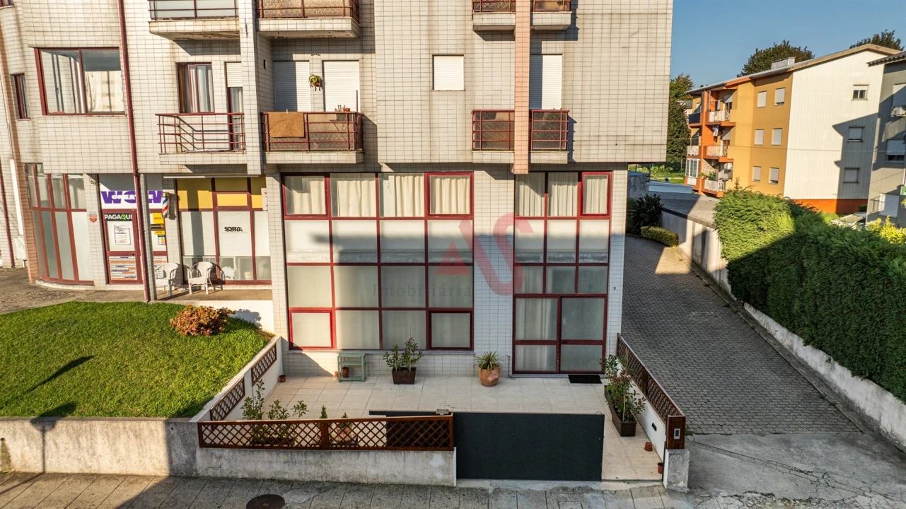 Apartamento T4 para Venda em Vilarinho das Cambas Foto 22