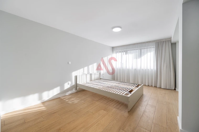 Apartamento T4 para Venda em Vilarinho das Cambas Foto 13