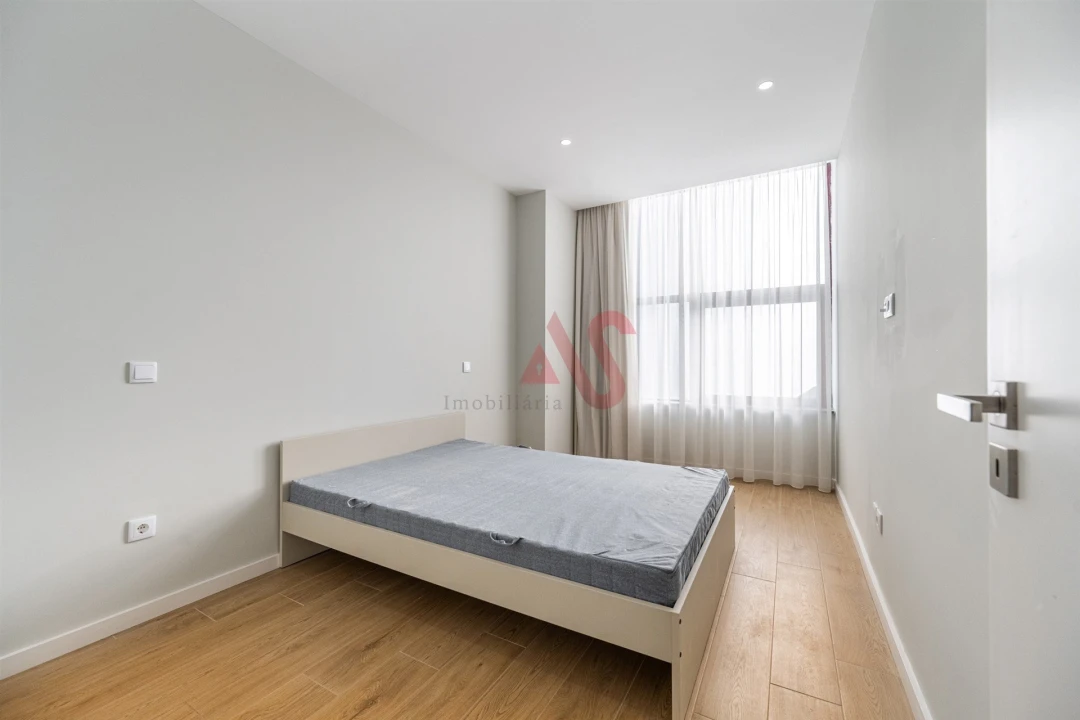 Apartamento T4 para Venda em Vilarinho das Cambas Foto 10