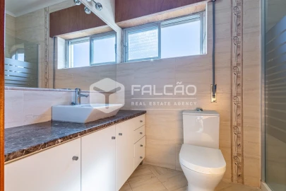 Apartamento T4 para Venda em Marvila, Ribeira Santarém, São Salvador, São Nicolau