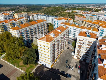 Apartamento T4 para Venda em Marvila, Ribeira Santarém, São Salvador, São Nicolau