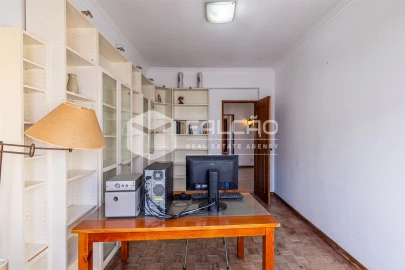 Apartamento T4 para Venda em Marvila, Ribeira Santarém, São Salvador, São Nicolau