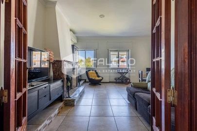 Apartamento T4 para Venda em Marvila, Ribeira Santarém, São Salvador, São Nicolau
