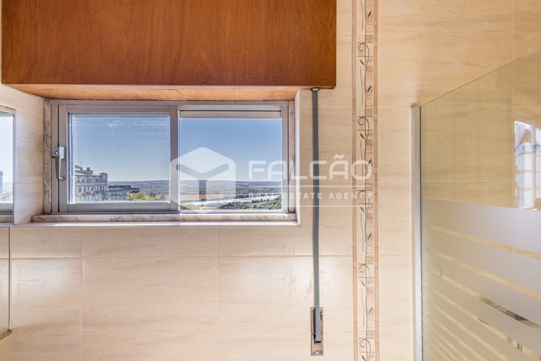 Apartamento T4 para Venda em Marvila, Ribeira Santarém, São Salvador, São Nicolau Foto 4