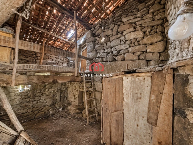 Moradia T2 para Venda em Freixiosa Foto 18