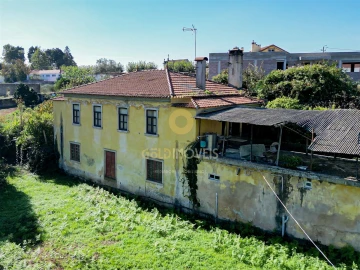 Moradia T5 para Venda em O. Azeméis, Riba-Ul, Ul, Macinhata Seixa, Madail