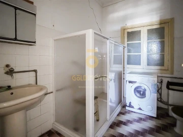 Moradia T5 para Venda em O. Azeméis, Riba-Ul, Ul, Macinhata Seixa, Madail