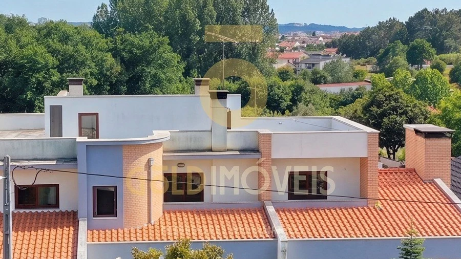 Moradia T4 para Venda em Abraveses
