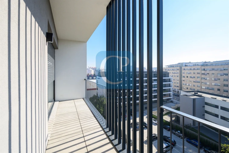 Apartamento T1 para Arrendamento em Paranhos Foto 4