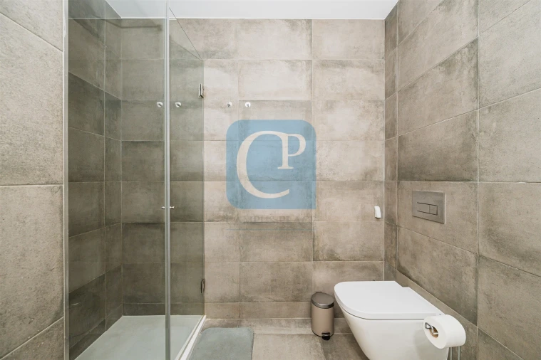 Apartamento T1 para Arrendamento em Paranhos Foto 5