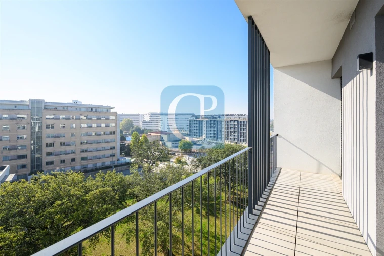 Apartamento T1 para Arrendamento em Paranhos Foto 2