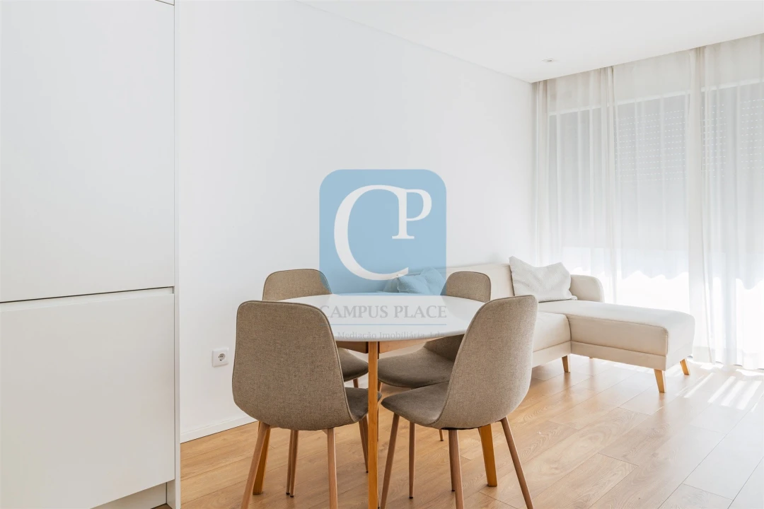 Apartamento T1 para Arrendamento em Paranhos Foto 13