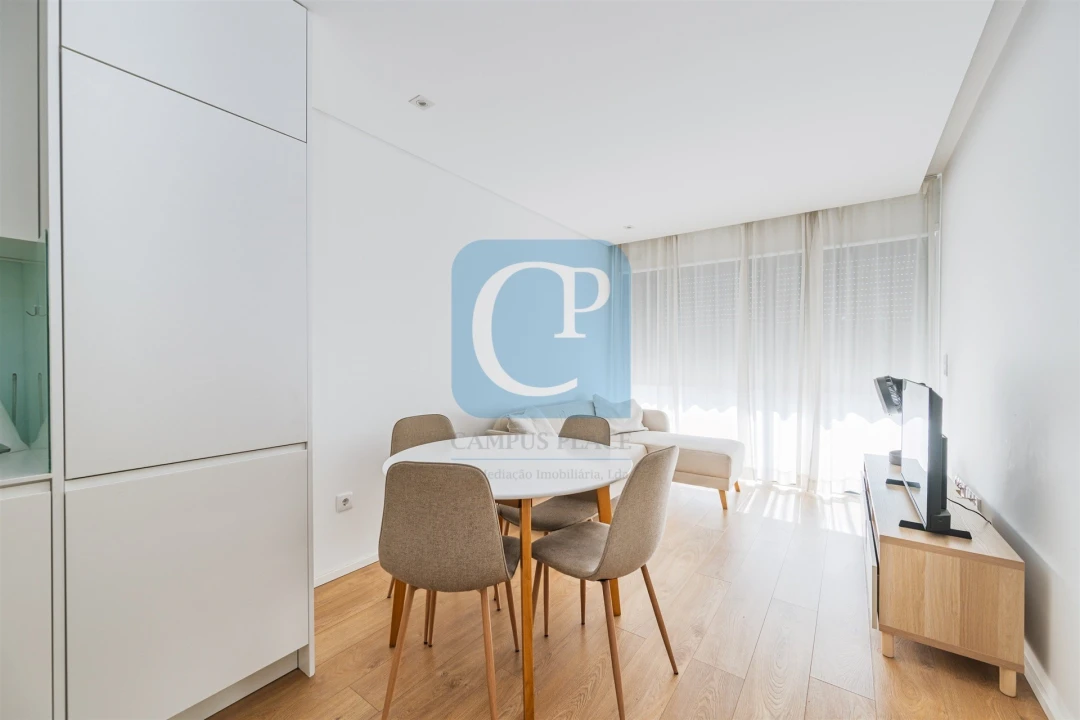 Apartamento T1 para Arrendamento em Paranhos Foto 1