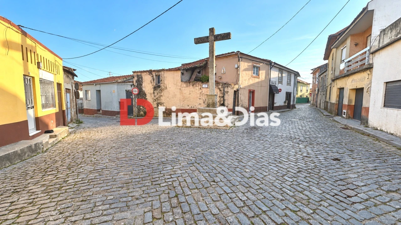 Moradia T3 para Venda em Madalena Foto 20