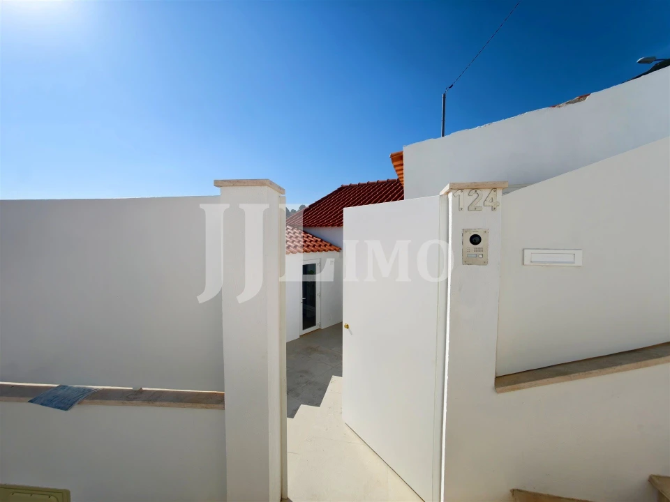 Moradia T2 para Venda em Oeiras e São Julião da Barra, Paço de Arcos e Caxias Foto 3