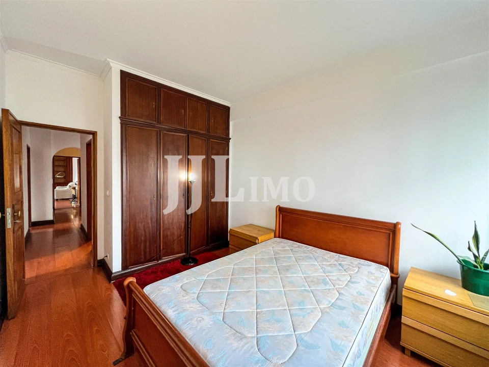 Apartamento T3 para Arrendamento em Carnaxide e Queijas Foto 19