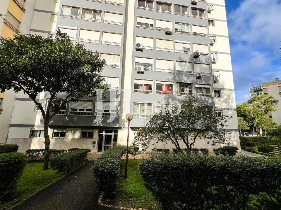 Apartamento T3 para Arrendamento em Carnaxide e Queijas Foto 28
