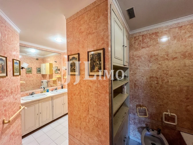 Apartamento T3 para Arrendamento em Carnaxide e Queijas Foto 16