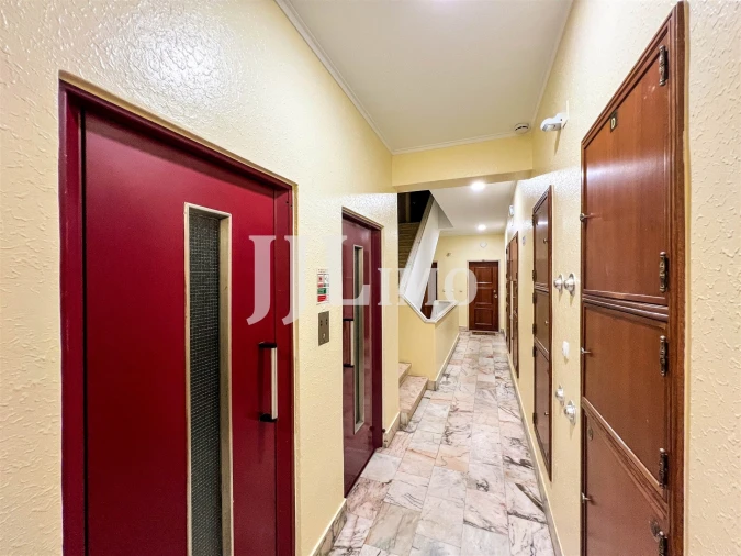Apartamento T3 para Arrendamento em Carnaxide e Queijas Foto 26